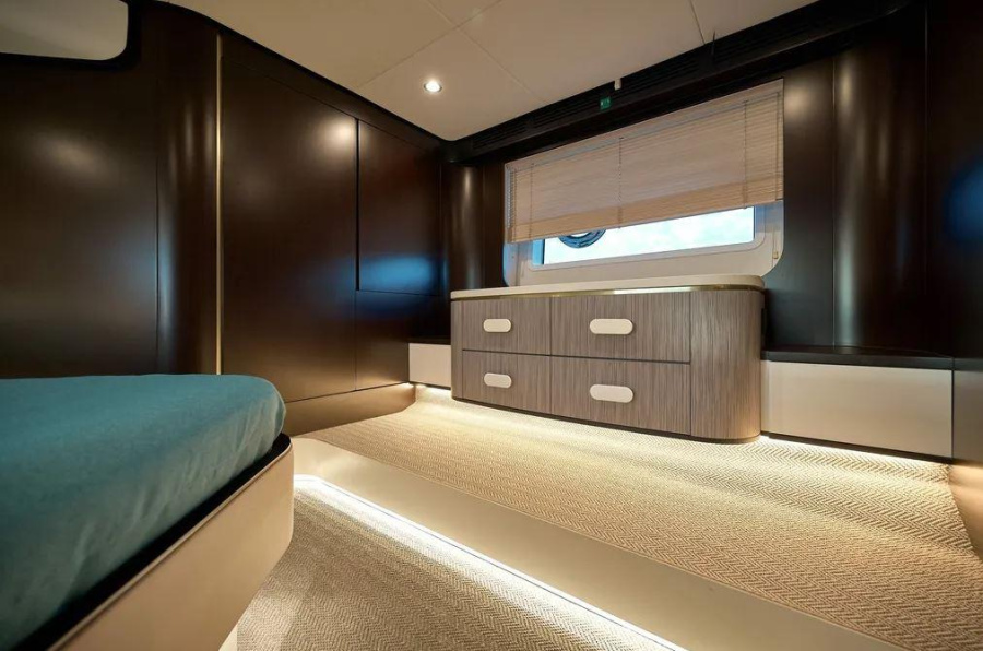 Photo #7 - Azimut 55 (Amparito IV) en Podstrana - 21146