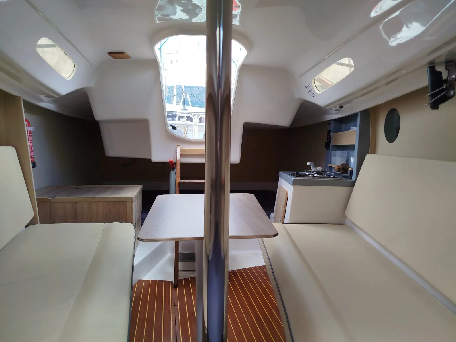 Viko S 21 (Tiptih) Interior image - 10