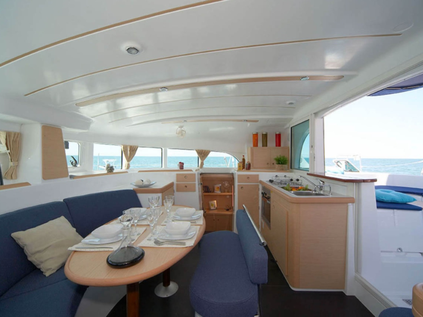 Photo #18 - Lagoon 380 Owner (Miko) in Fethiye - 21168