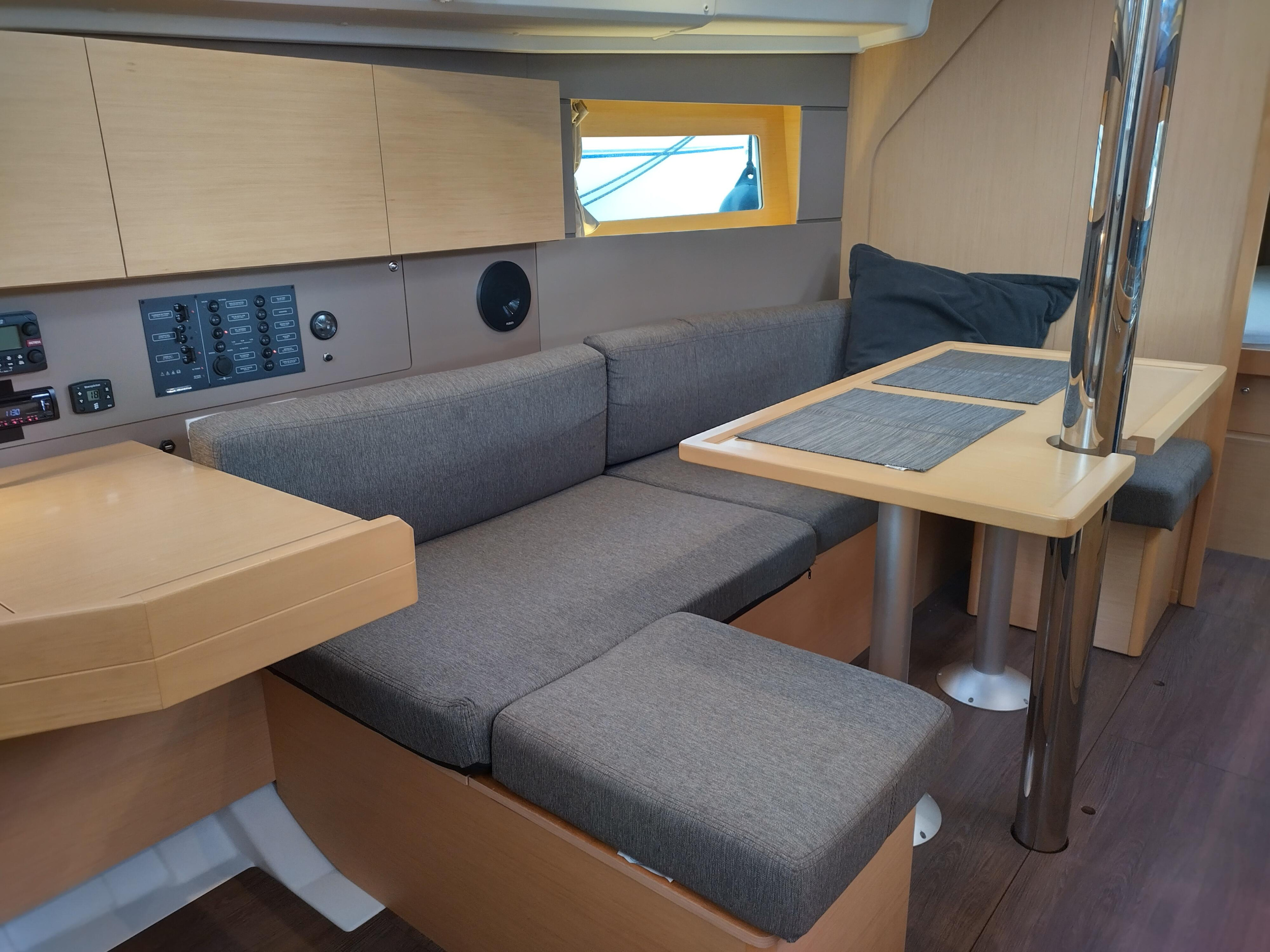 Photo #4 - Oceanis 35 (Zomer) in Yerseke - 20221