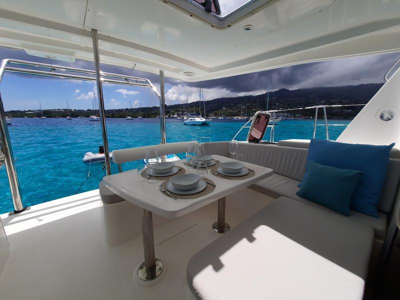 Photo #10 - Leopard 39 (Owners version) (Miri) en Papeete - 21236
