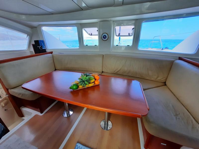 Photo #9 - Leopard 39 (Owners version) (Miri) en Papeete - 21236