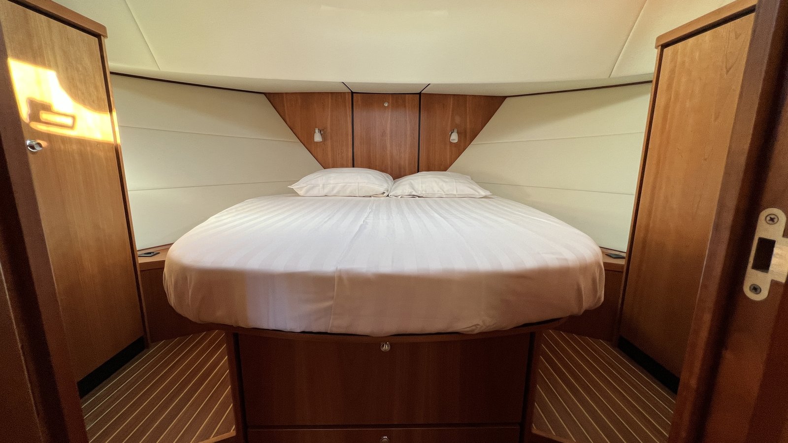 Photo #18 - Linssen Grand Sturdy 40.0 Sedan (Liberty) in Friezenwijk - 21245