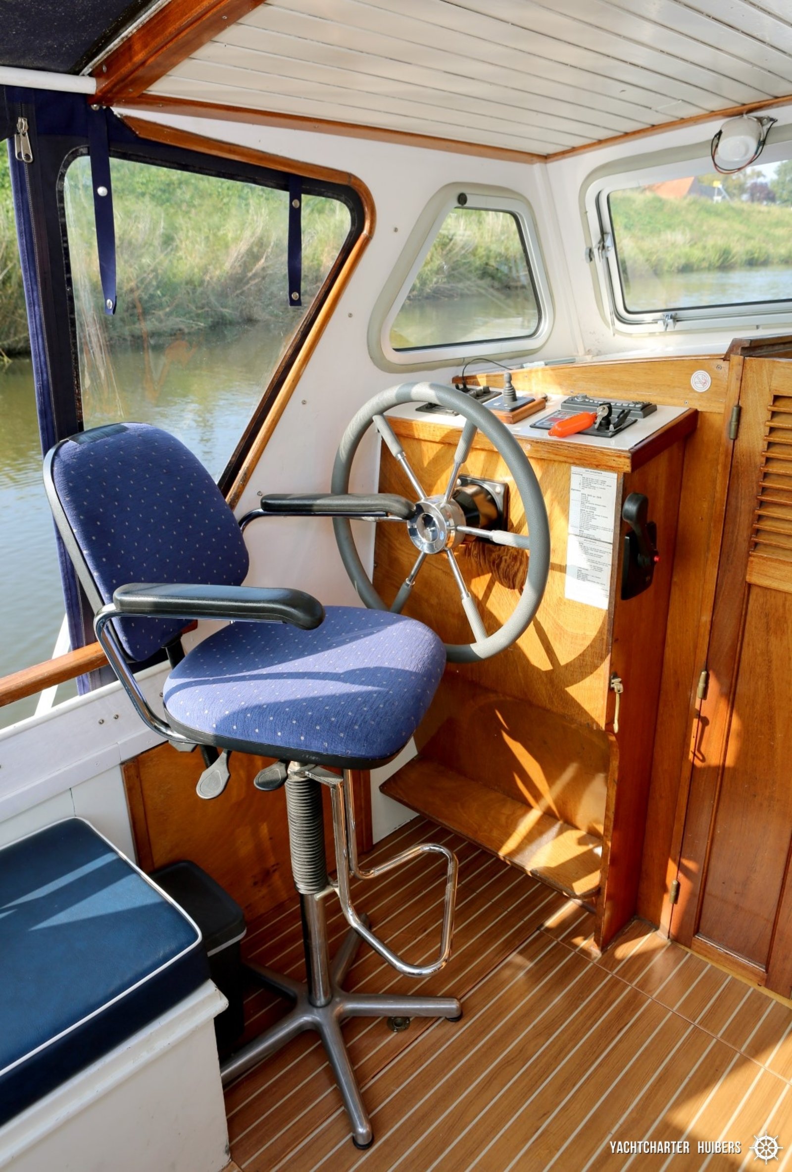 Photo #7 - Curtevenne 830 (Haedi) en Friezenwijk - 9253