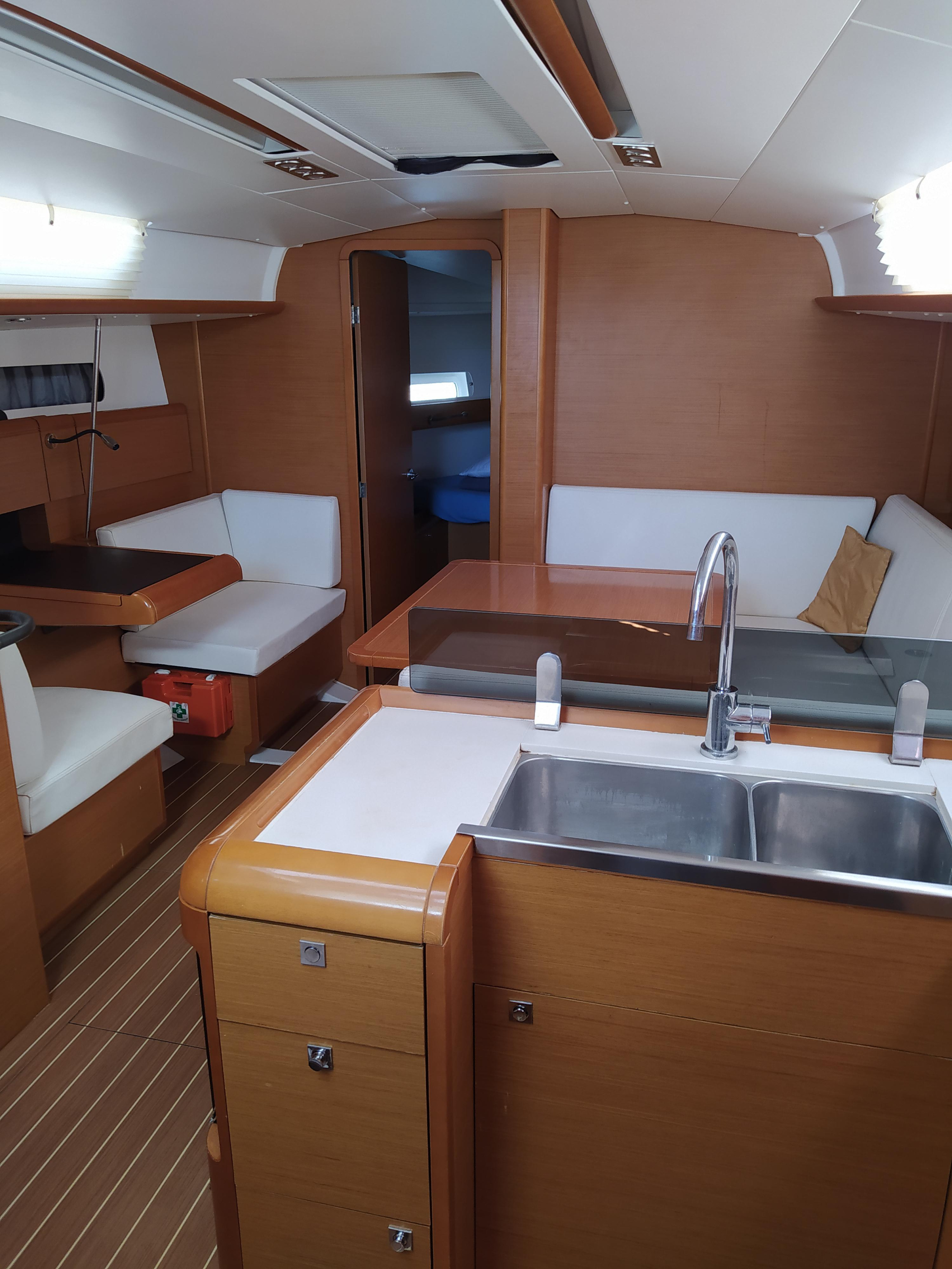 Photo #17 - Sun Odyssey 409 (Traveller) in Corfu - 15511
