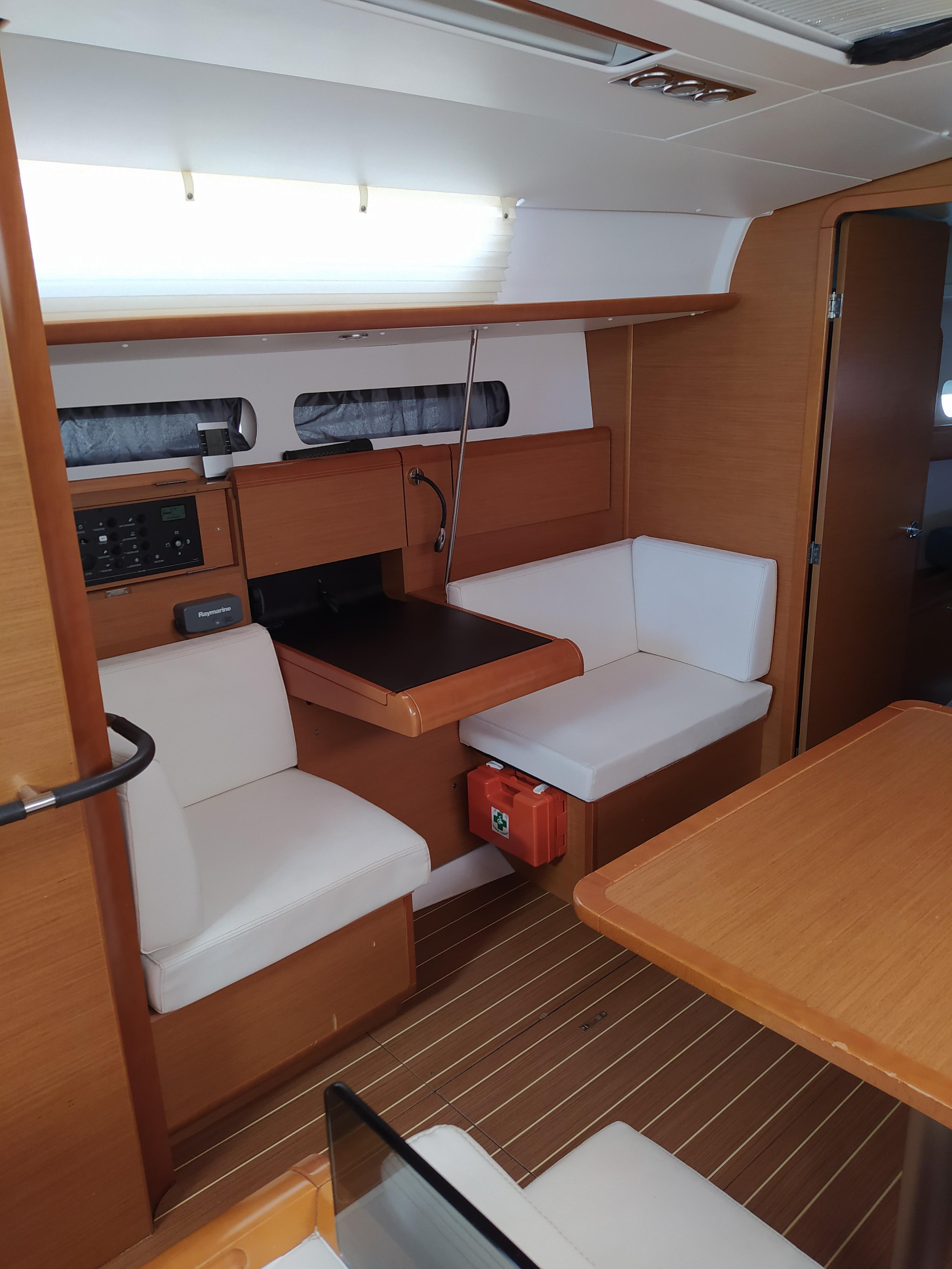 Photo #13 - Sun Odyssey 409 (Traveller) in Corfu - 15511