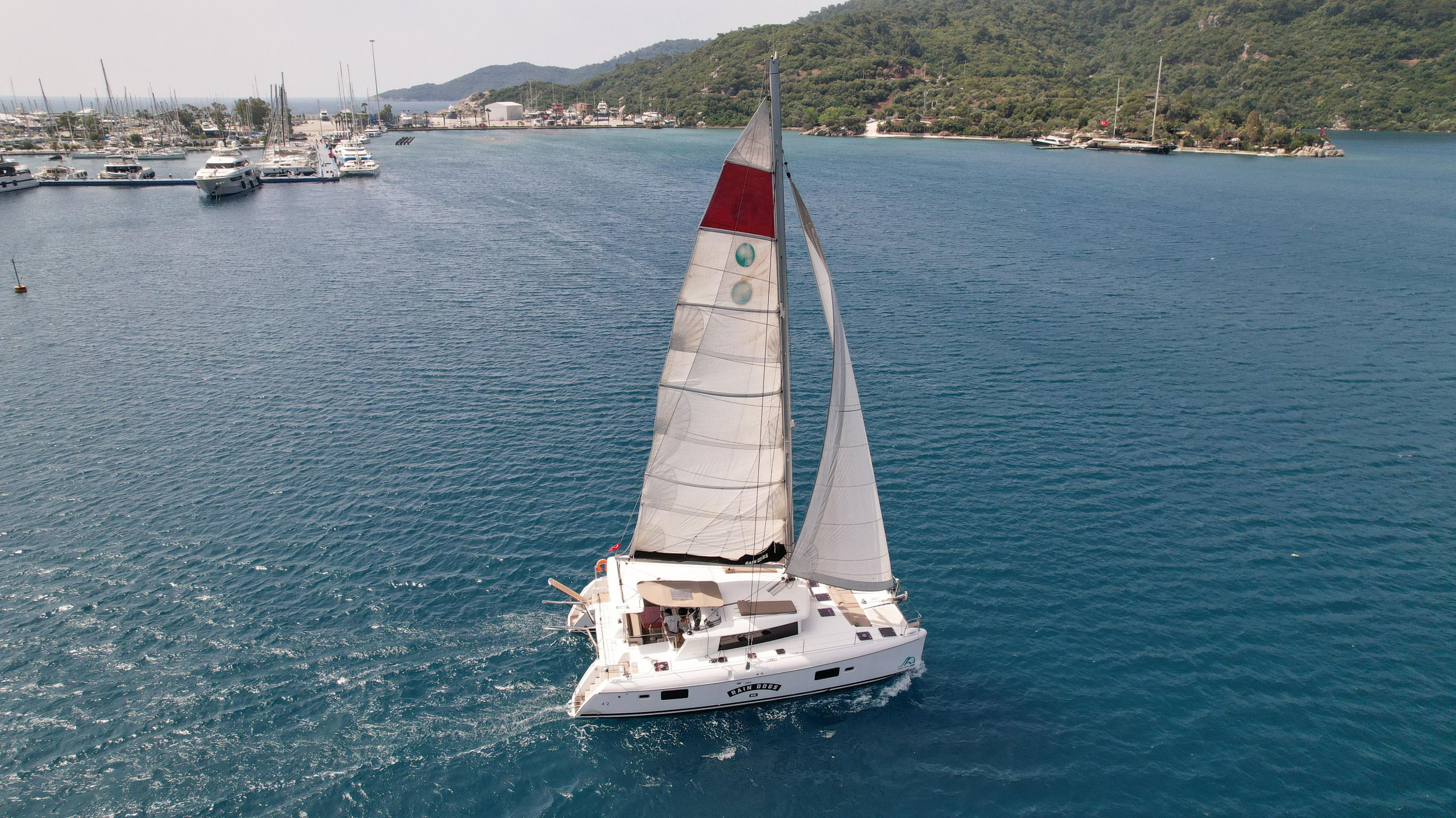 Photo #4 - Lagoon 421 (Rain Dogs) in Marmaris - 13135