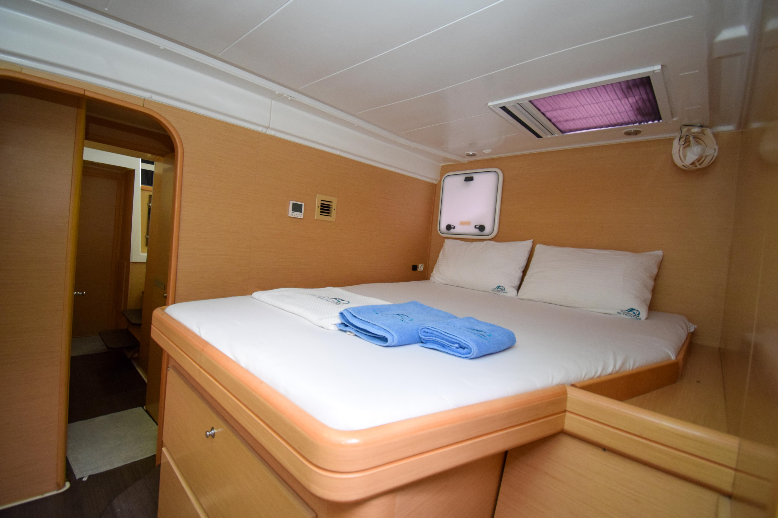 Photo #17 - Lagoon 421 (Rain Dogs) in Marmaris - 13135