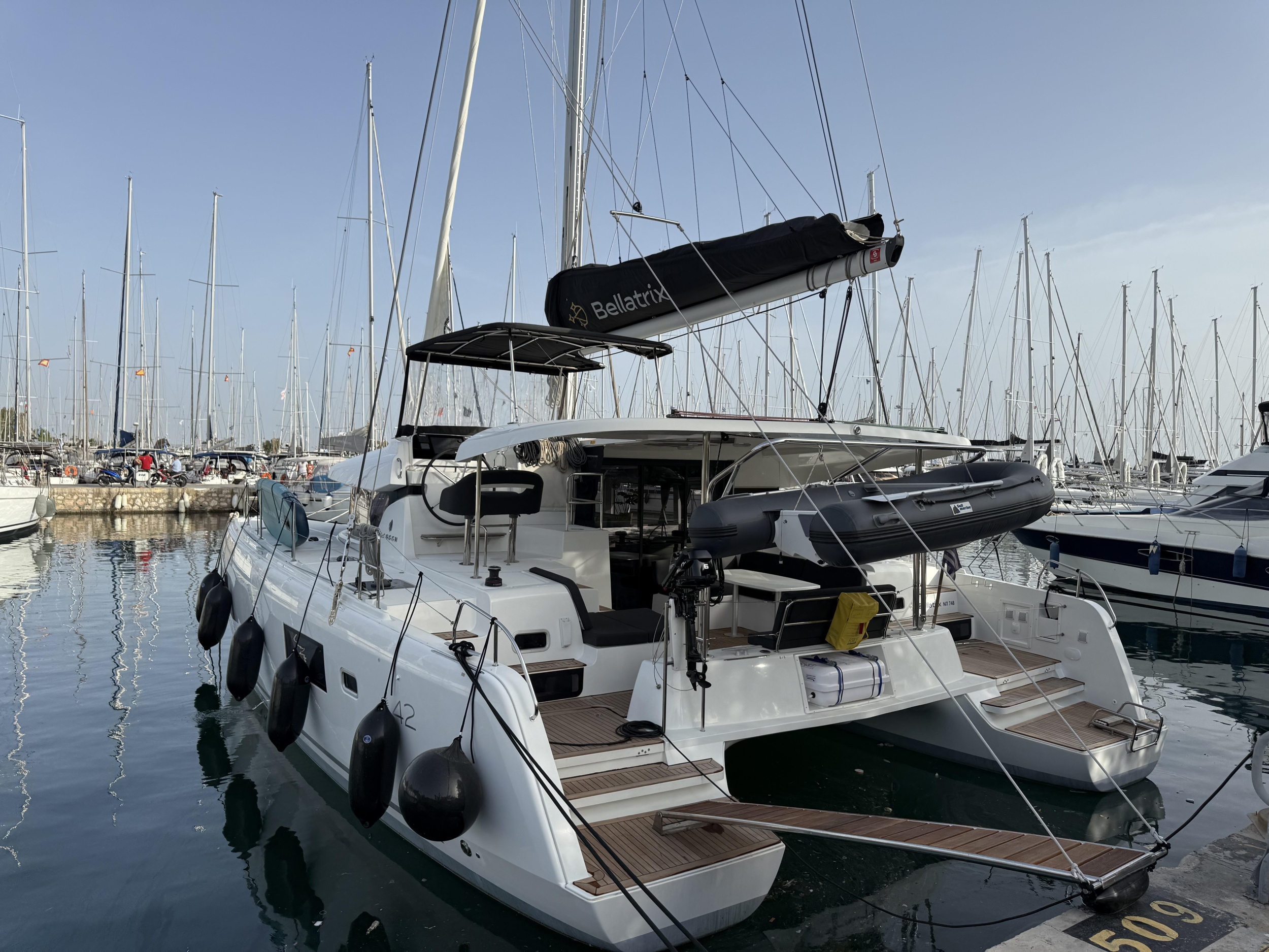 Photo #1 - Lagoon 42 (Bellatrix (, Electric Heads)) in Athen - 22770