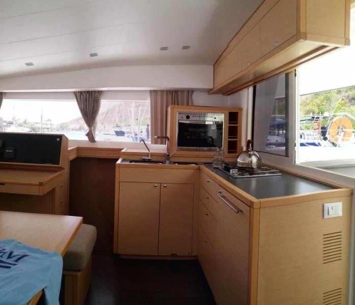 Photo #11 - Lagoon 400 S2 (Gioia) in Le Marin - 7834