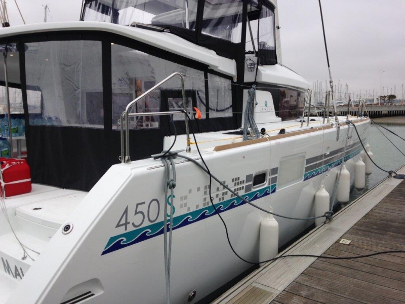 Photo #21 - Lagoon 450 SporTop (Maui) in Mahe - 7837