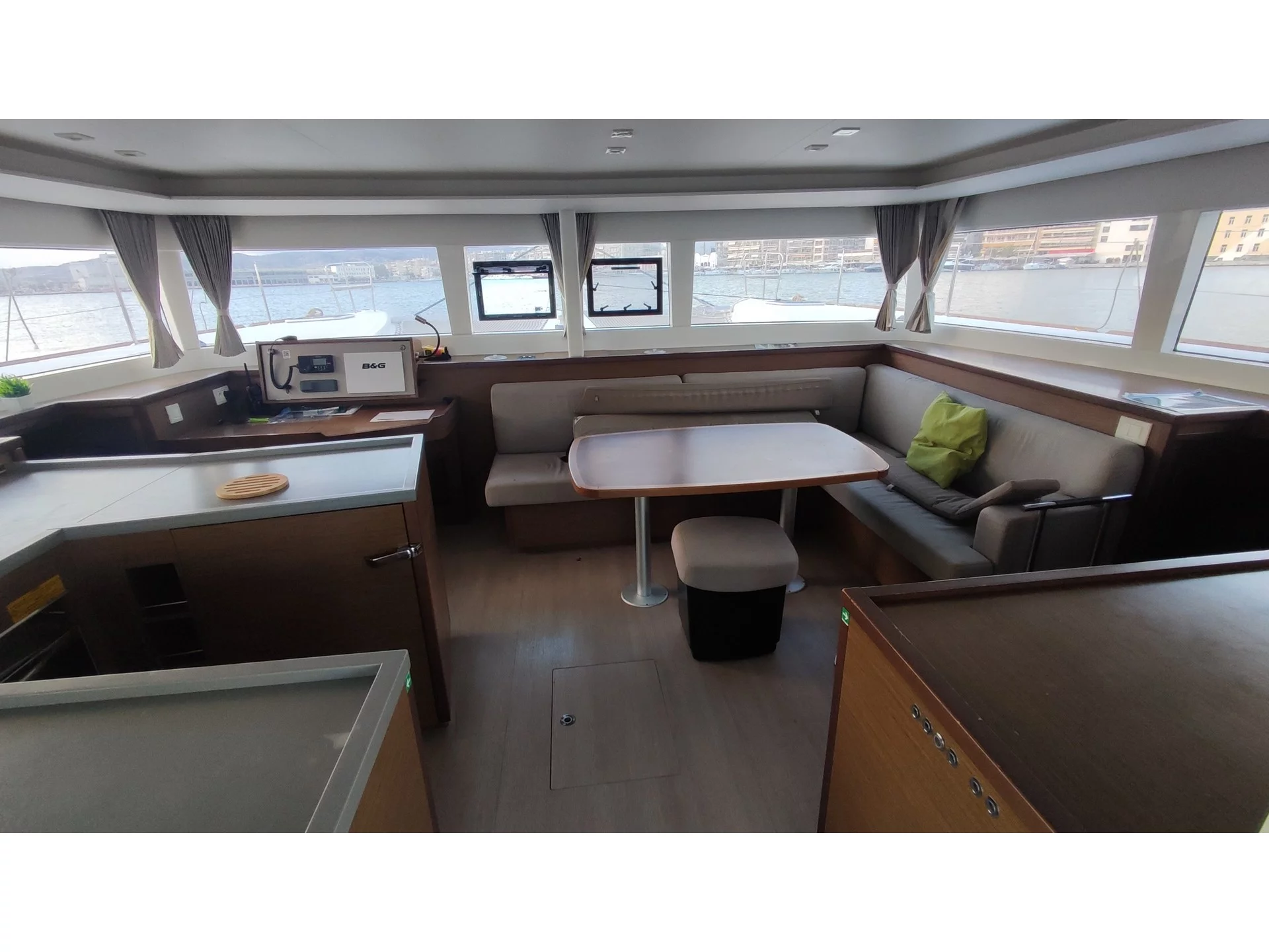 Lagoon 450 Flybridge (Alex Jr.) Interior image - 9