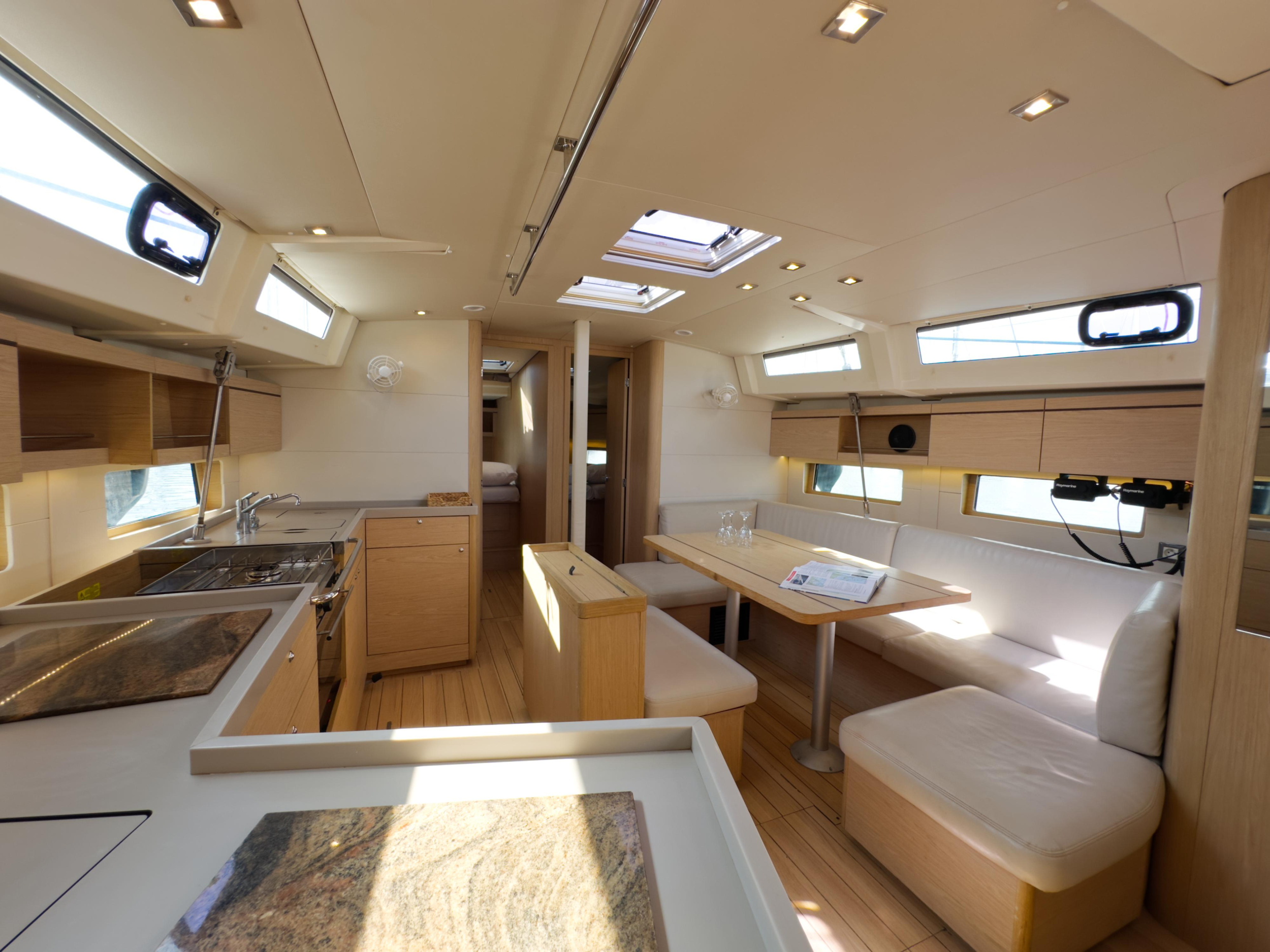 Photo #7 - Oceanis 46.1 (Sail Away (Refit 2025 - - Electric Heads)) en Athènes - 22707