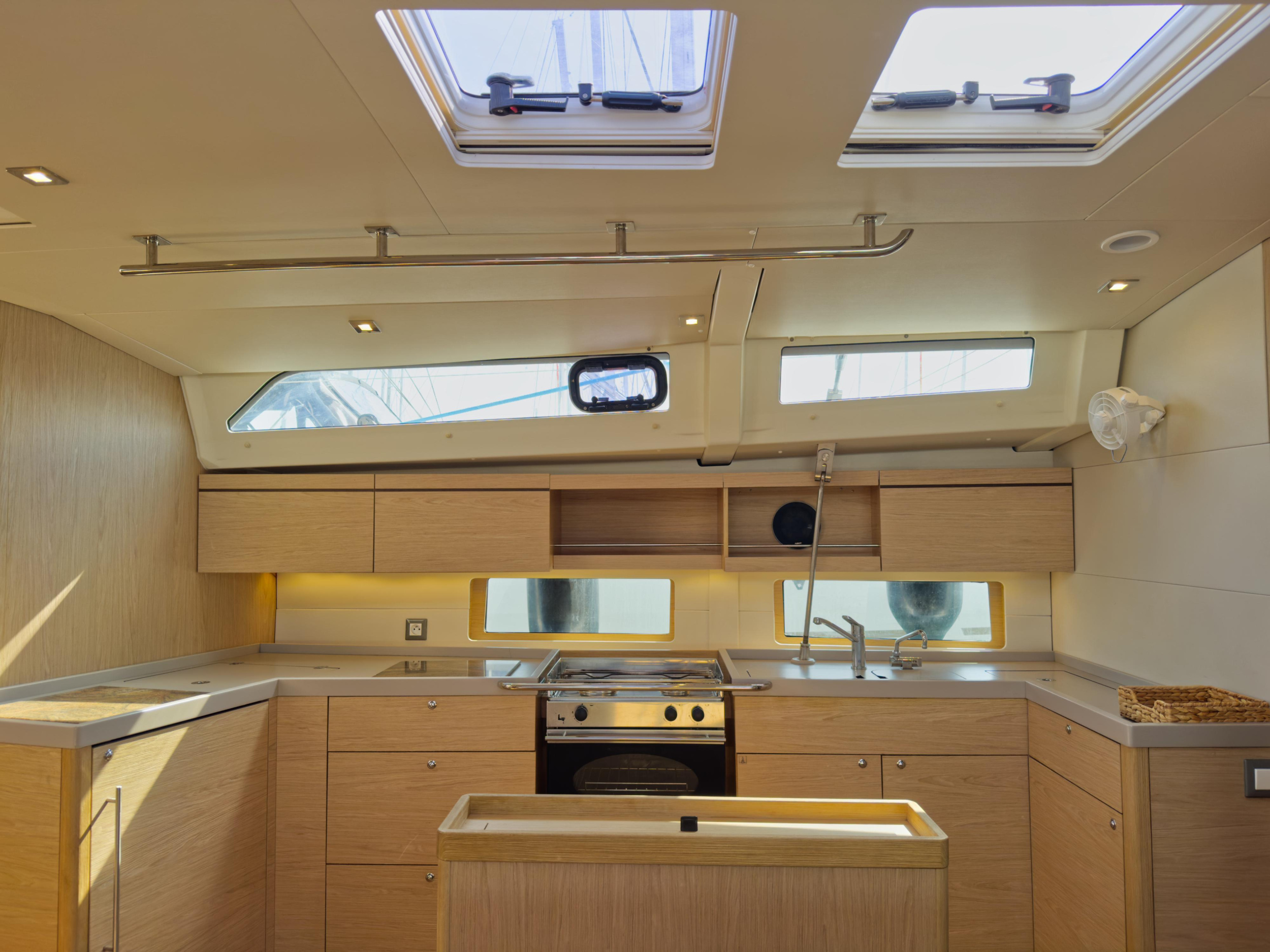 Photo #10 - Oceanis 46.1 (Sail Away (Refit 2025 - - Electric Heads)) en Athènes - 22707