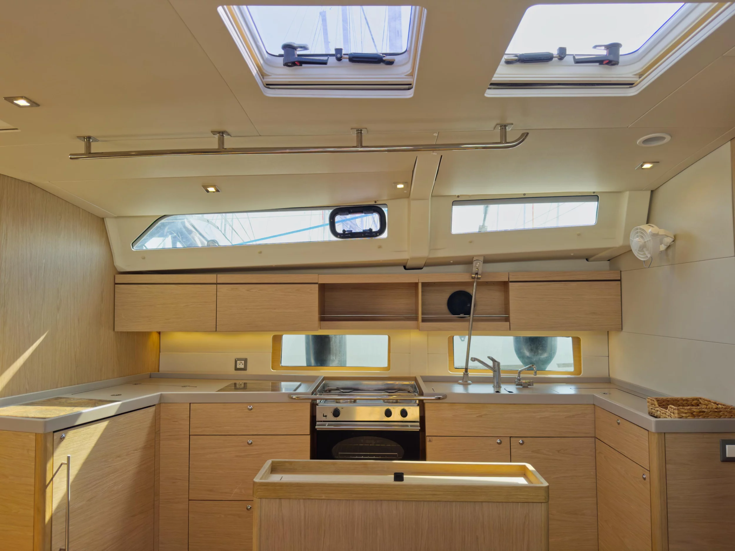 Oceanis 46.1 (Sail Away (Refit 2025 - - Electric Heads))  - 9