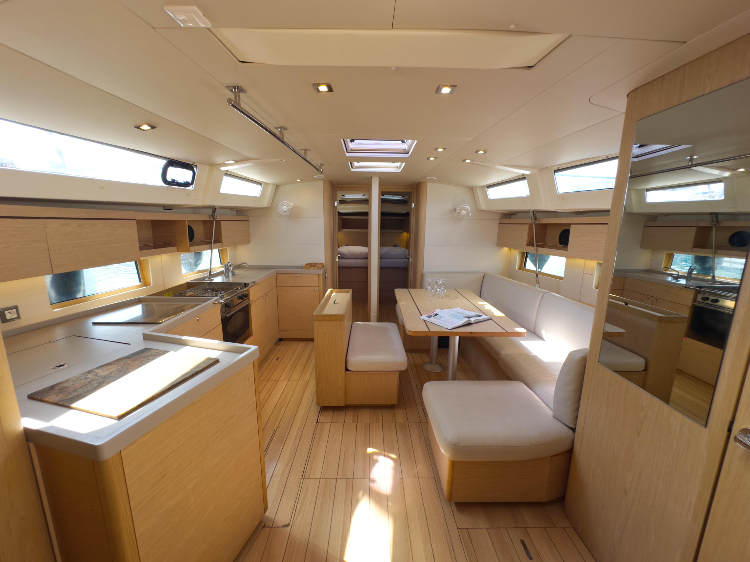 Photo #22 - Oceanis 46.1 (Sail Away (Refit 2025 - - Electric Heads)) en Athènes - 22707