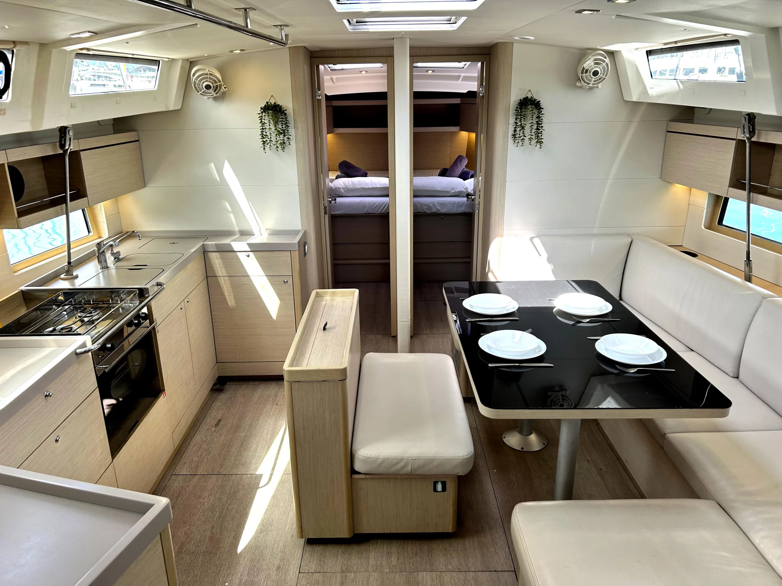 Oceanis 46.1 (Capriccio (Refit 2025 - - - Electric Heads)) Interior image - 10
