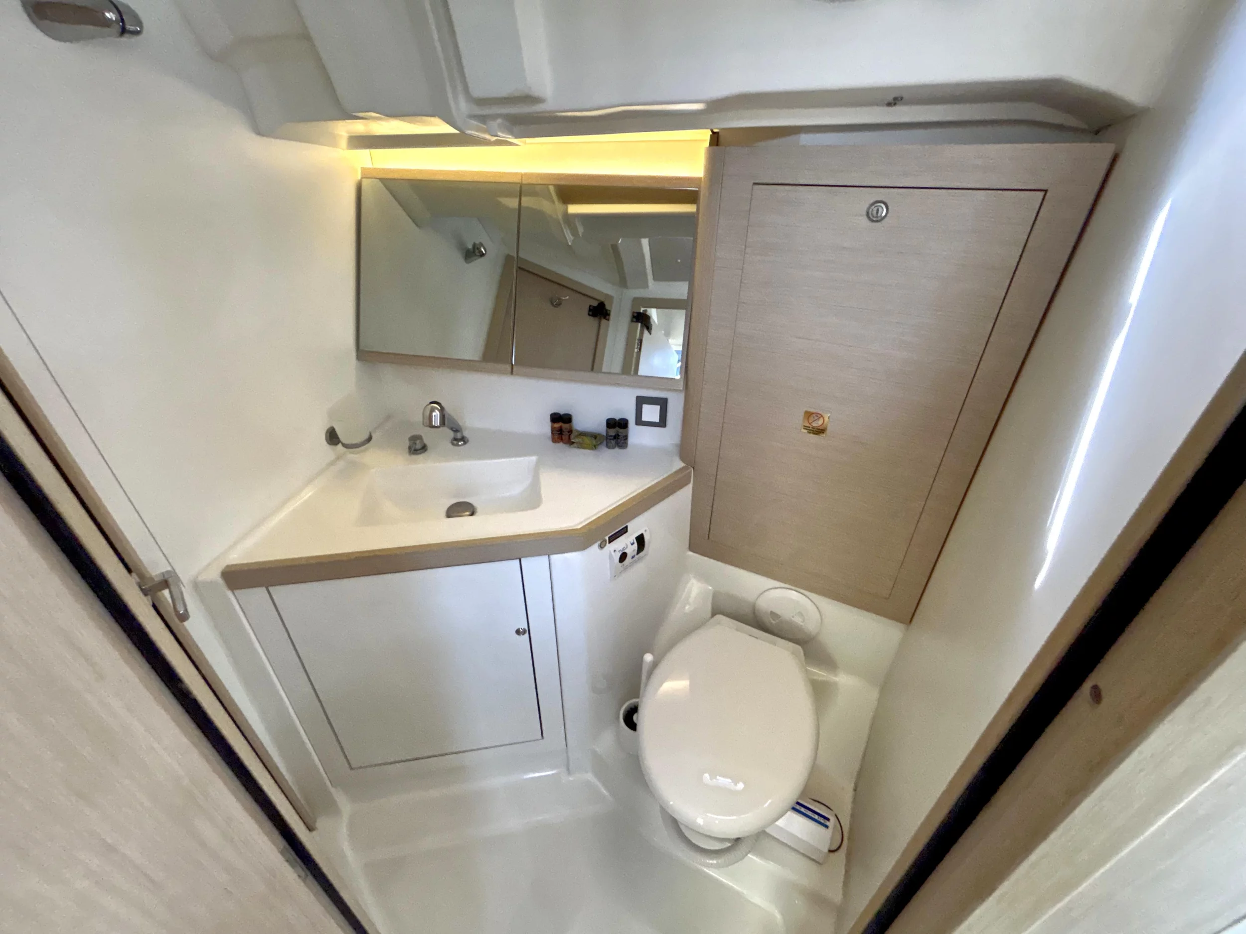 Oceanis 46.1 (Capriccio (Refit 2025 - - - Electric Heads))  - 16