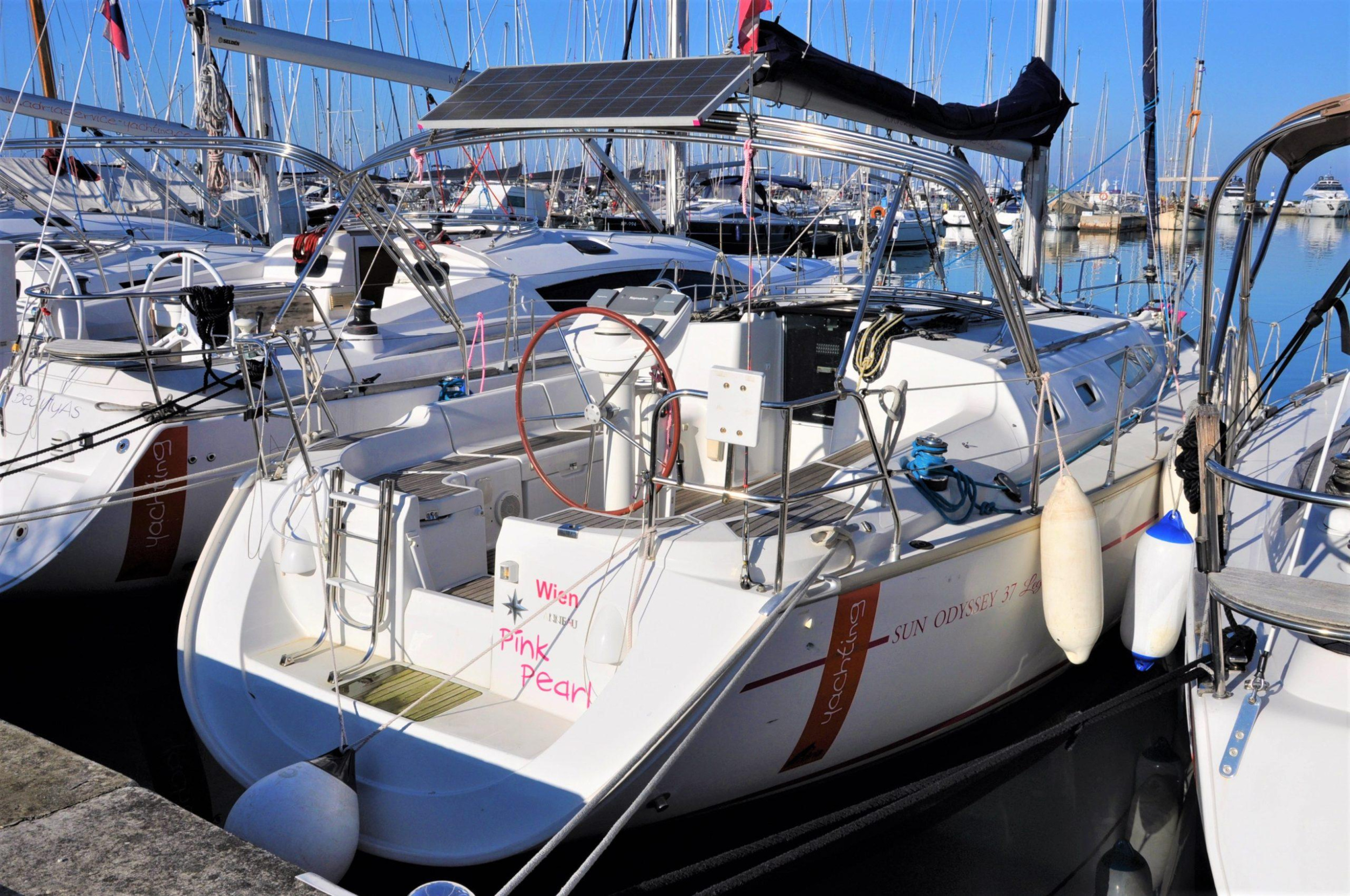 Photo #6 - Sun Odyssey 37 (Pink Pearl) in Izola - 21418