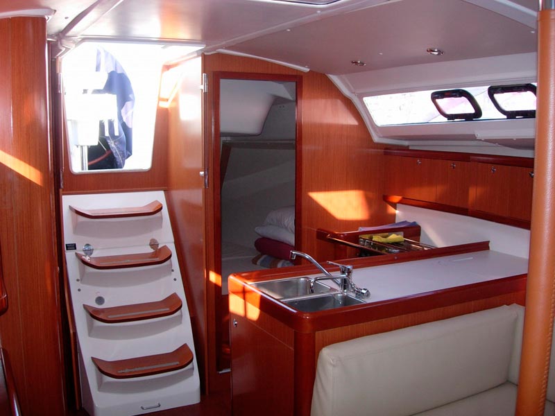 Photo #14 - Oceanis 37 (Tristaina) in Palamos - 21433