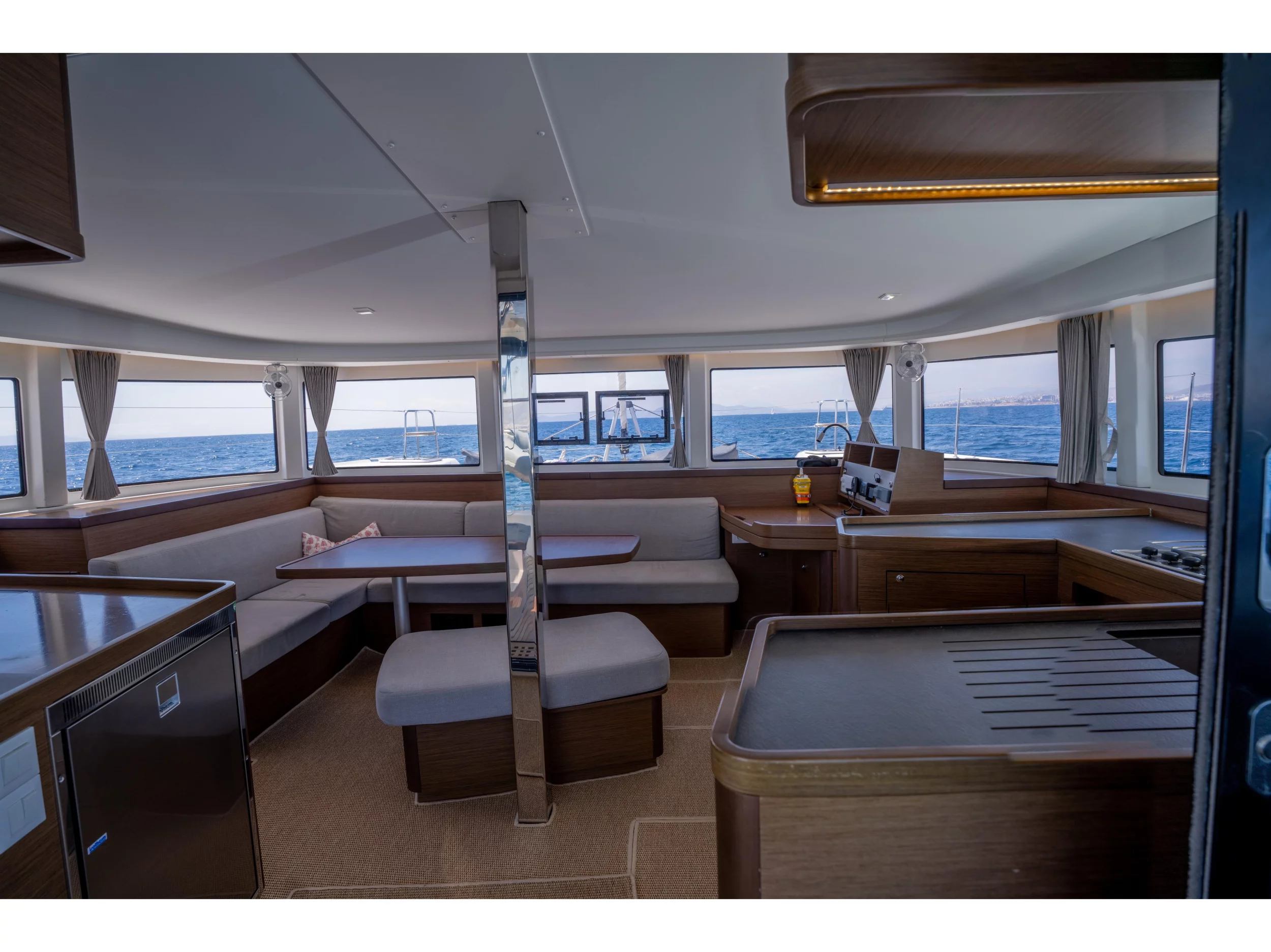 Lagoon 42 (Nami) Interior image - 5