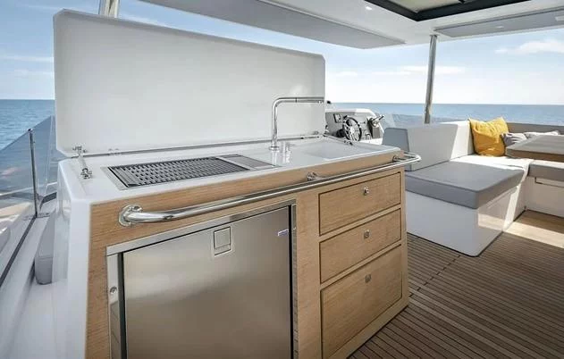 Aventura 50 (NYD'AMOUR II (Skippered only))  - 14