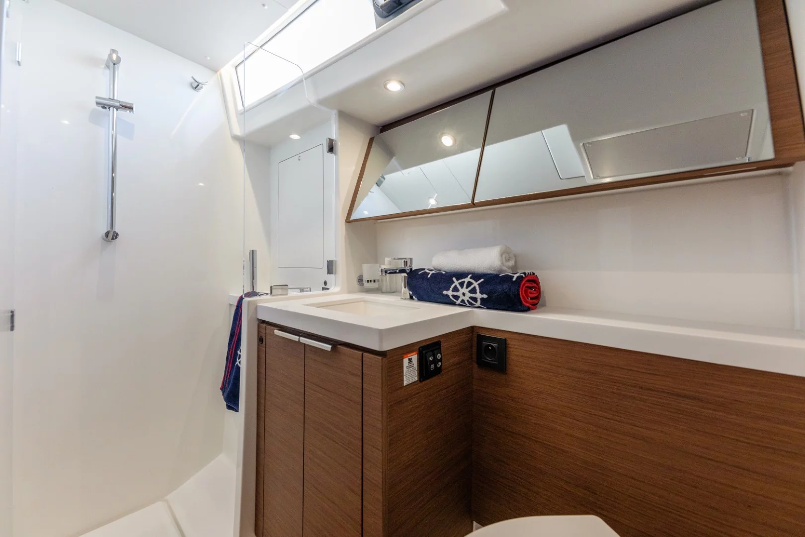 Oceanis Yacht 54 (BIG BLUE)  - 36