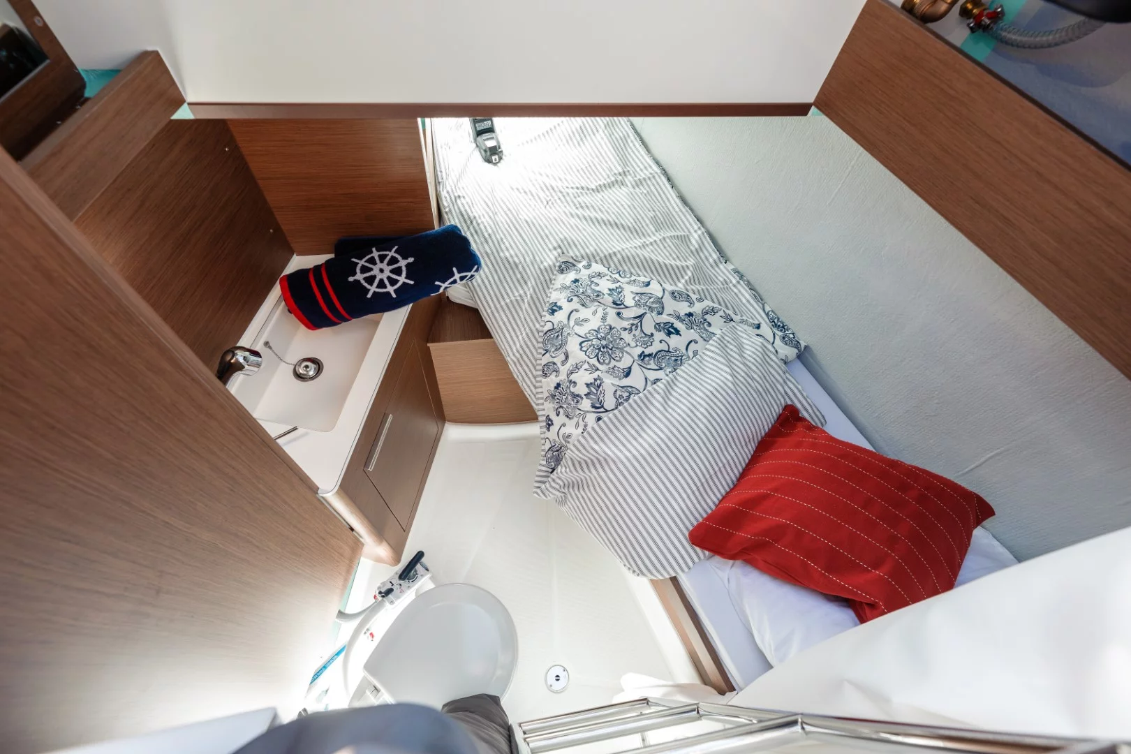 Oceanis Yacht 54 (BIG BLUE)  - 29