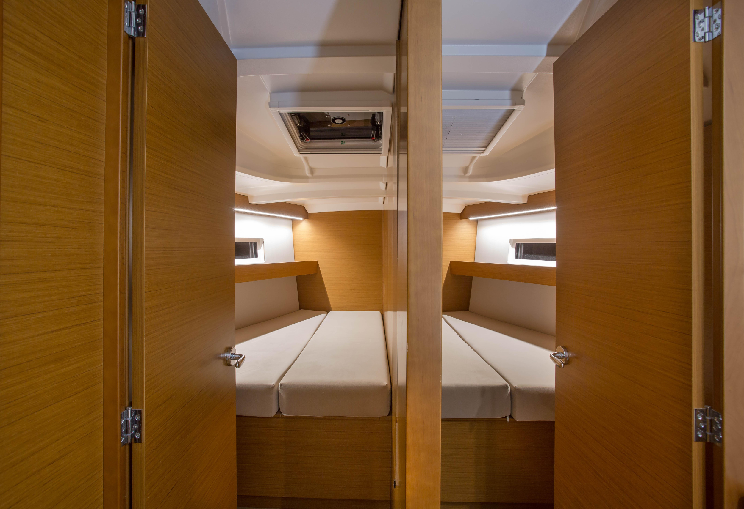 Photo #7 - Sun Odyssey 440 (Deep Water) in Athen - 21587