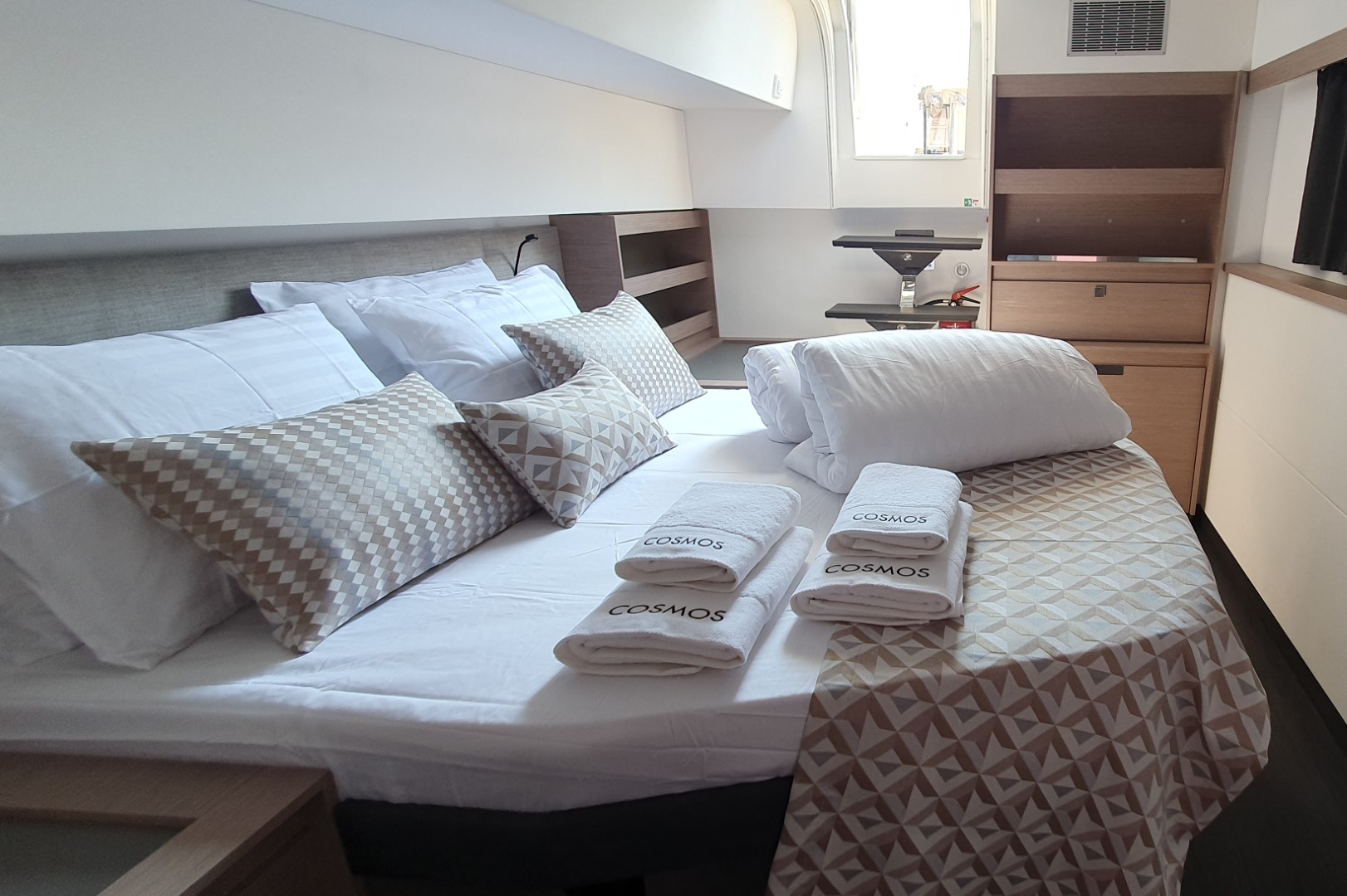Photo #18 - Aura 51 (COSMOS) in Trogir - 17226