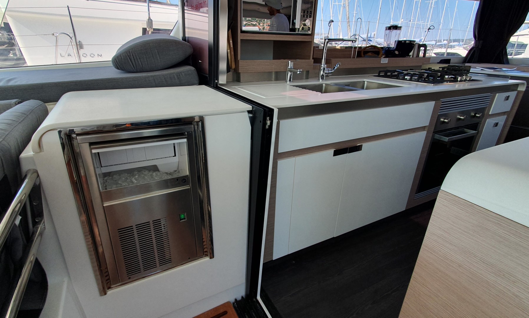 Photo #28 - Aura 51 (COSMOS) in Trogir - 17226