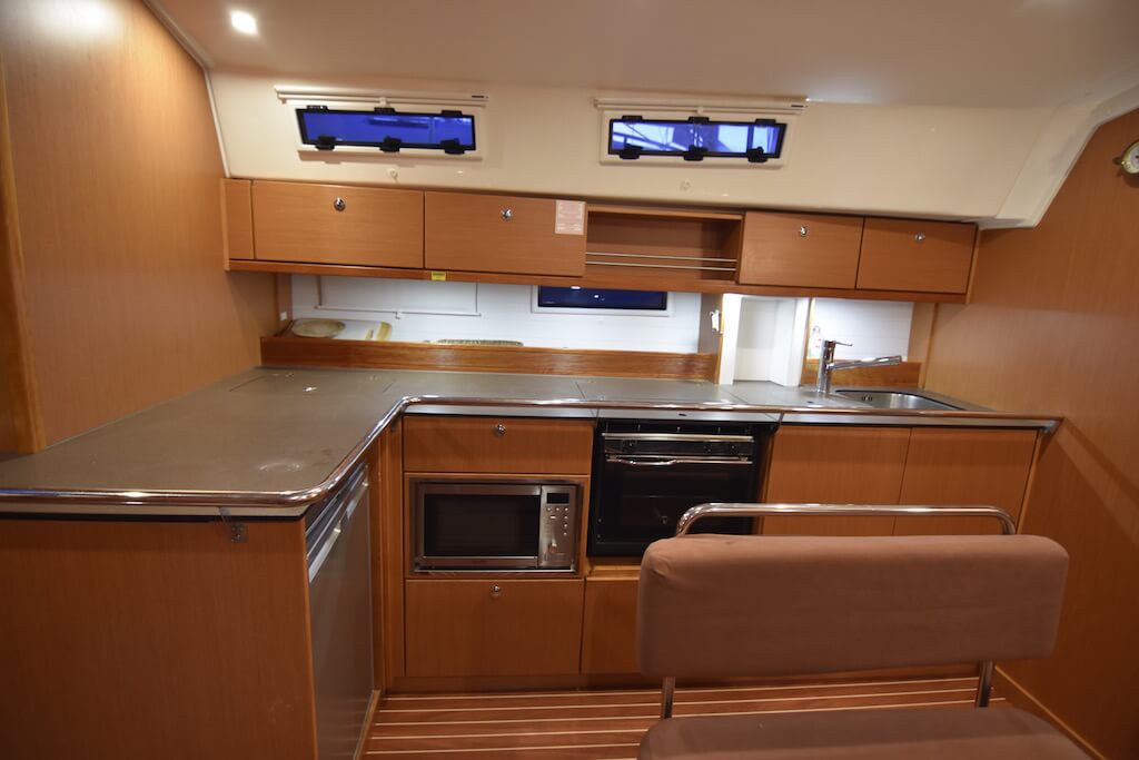 Photo #8 - Bavaria Cruiser 45 (VIHOR) in Krk - 21627
