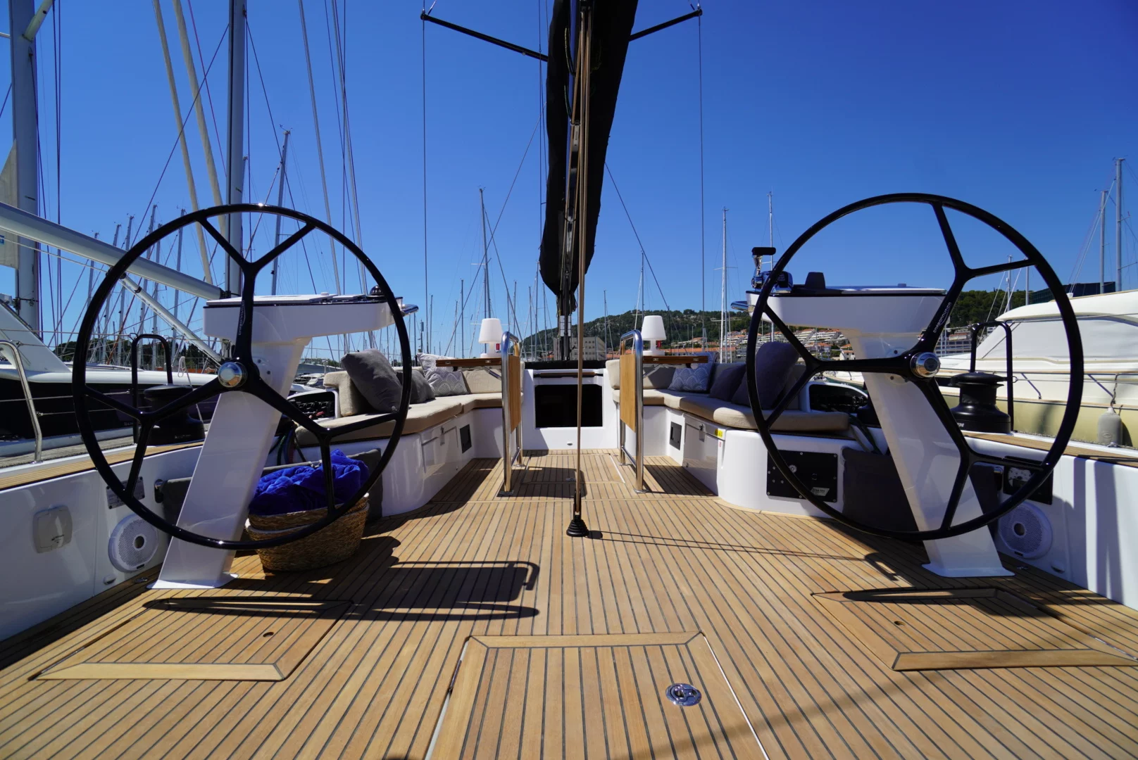 First Yacht 53 (ZENITH)  - 13