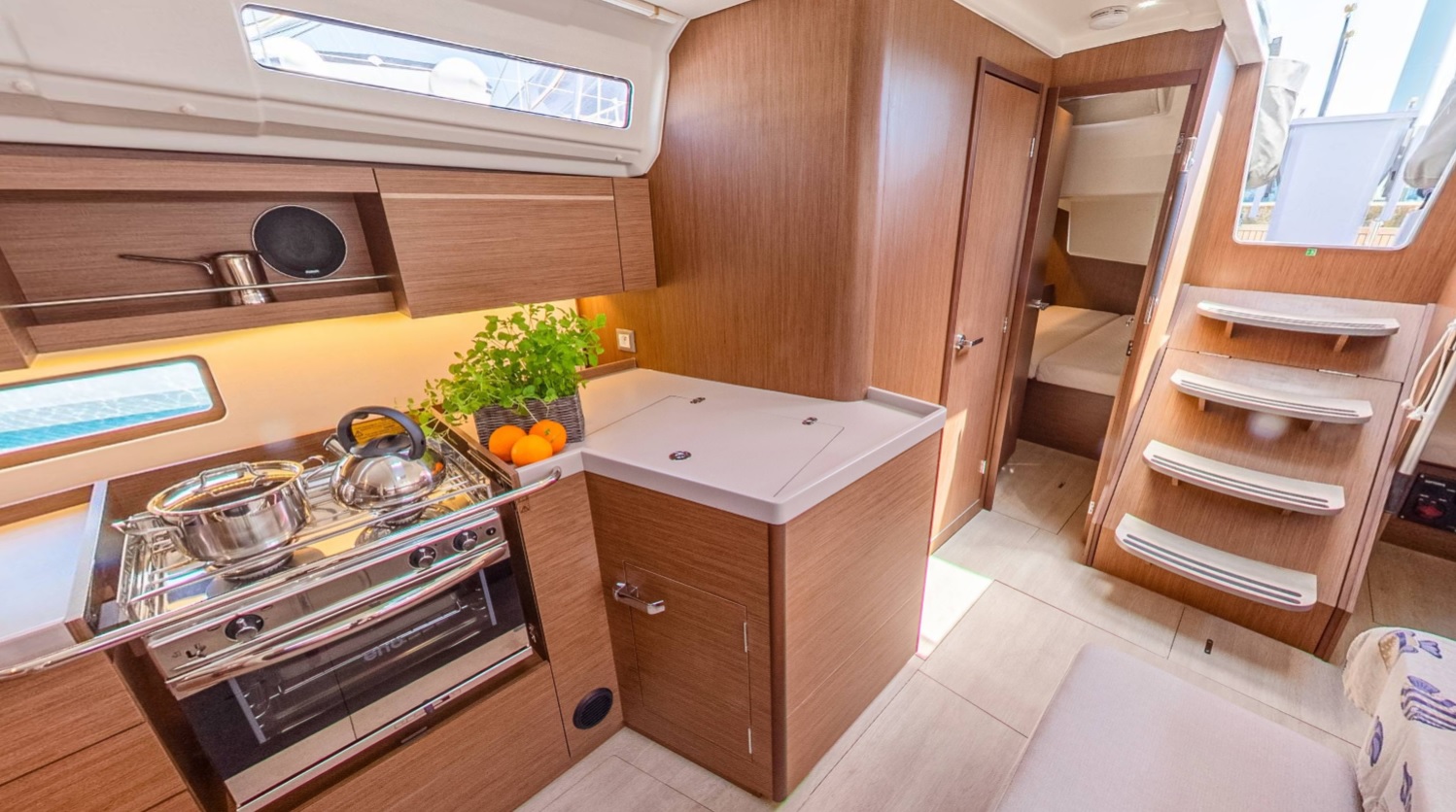 Photo #2 - Oceanis 40.1 - 4 cab (STARLIGHT) en Pomer - 16178