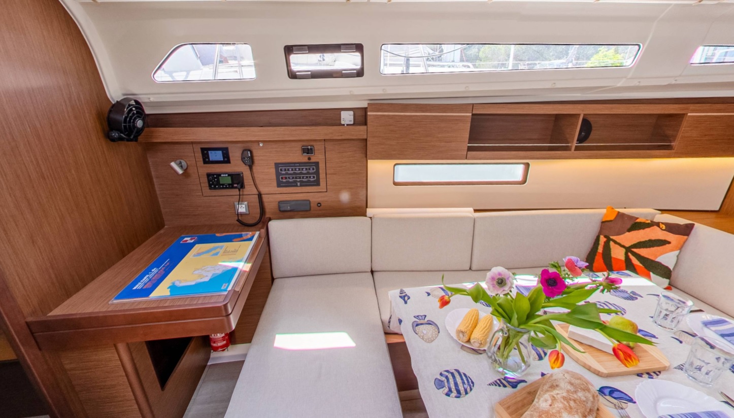 Photo #15 - Oceanis 40.1 - 4 cab (STARLIGHT) en Pomer - 16178