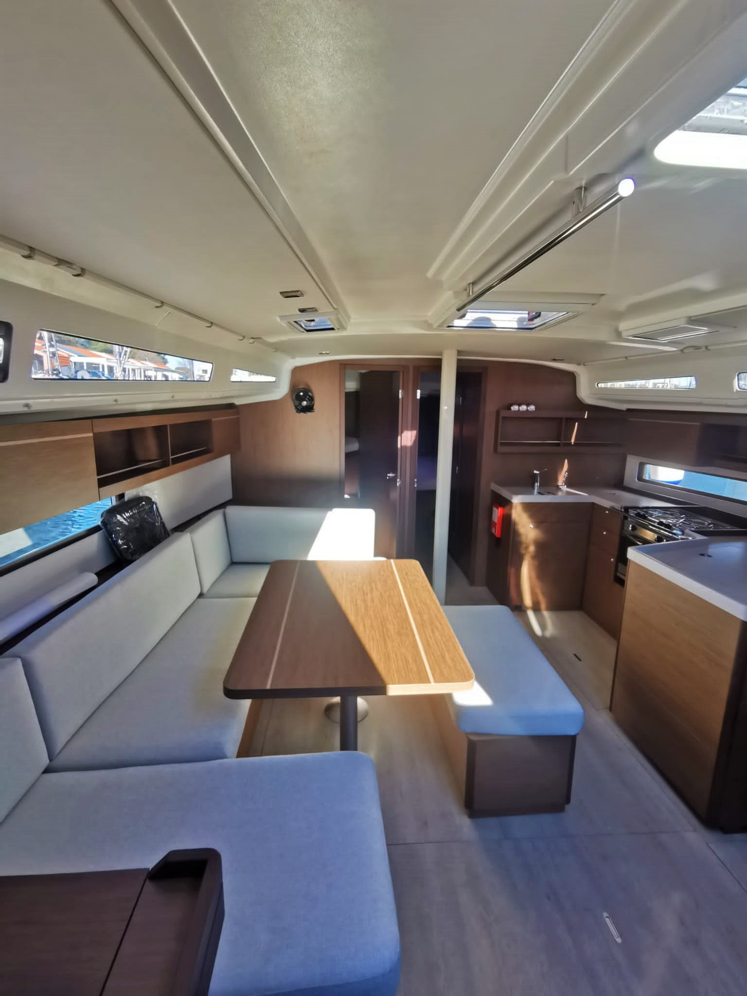 Photo #10 - Oceanis 40.1 - 4 cab (STARLIGHT) en Pomer - 16178