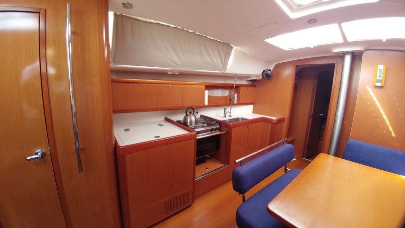 Photo #25 - Oceanis 43 (Beluga) en Eleusis - 21653