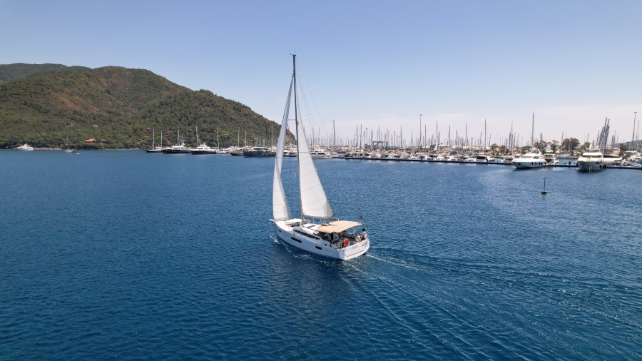 Photo #17 - Sun Odyssey 410 (Sky Ela) in Marmaris - 18786
