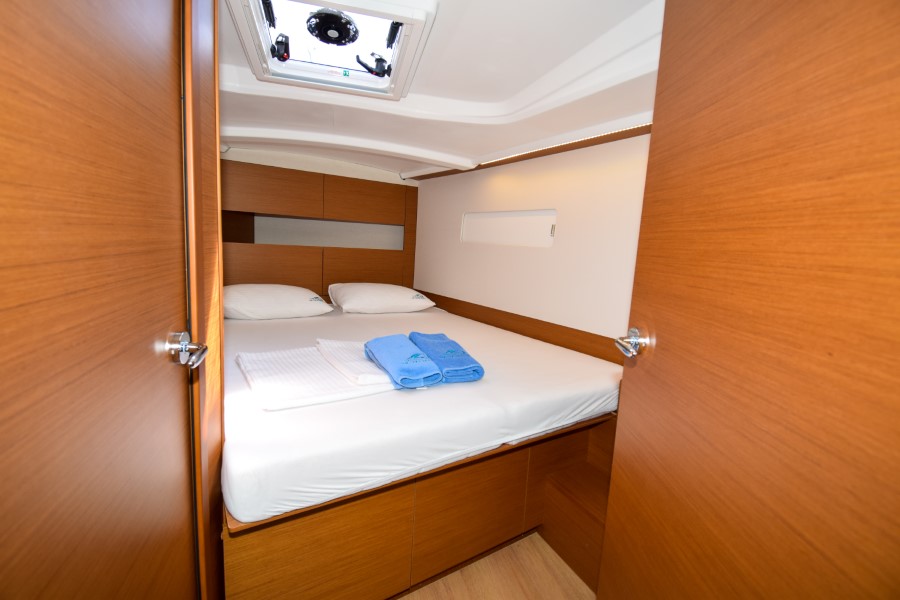 Photo #35 - Sun Odyssey 410 (Sky Ela) in Marmaris - 18786