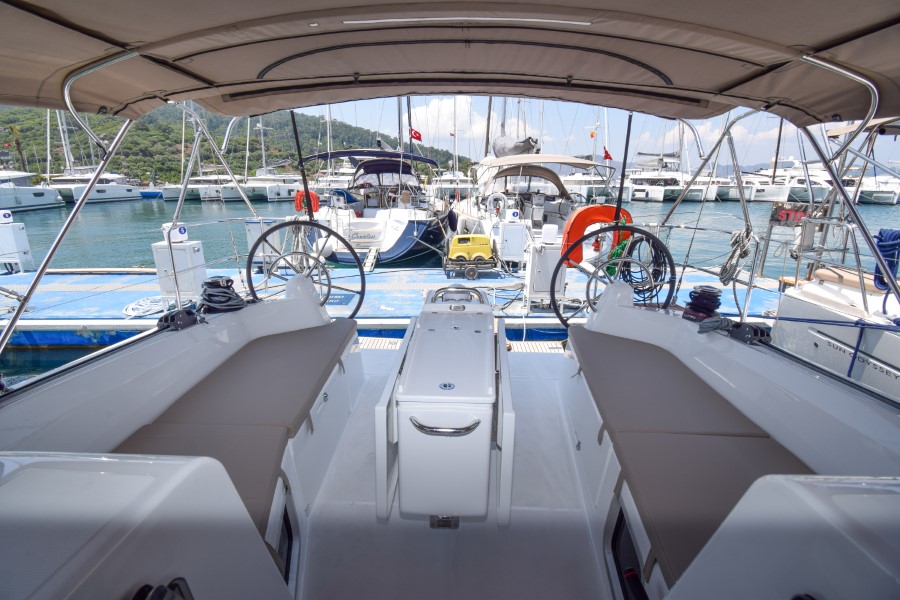 Photo #9 - Sun Odyssey 410 (Sky Ela) in Marmaris - 18786