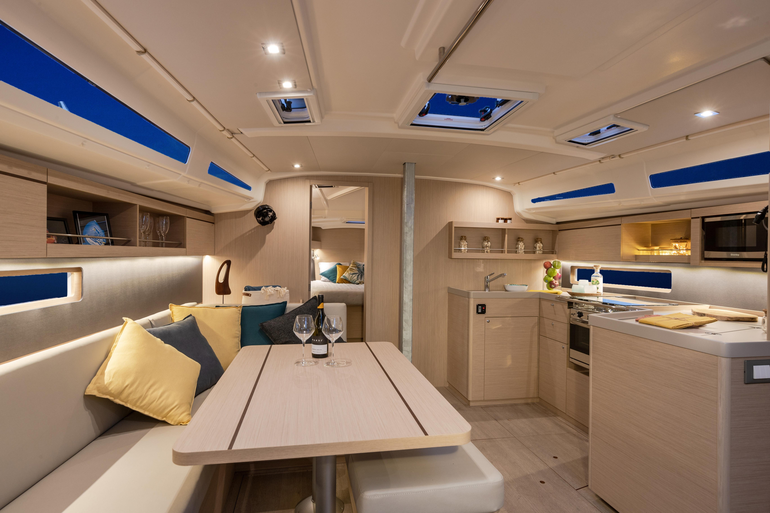 Photo #9 - Oceanis 40.1 () in Marina - 16897