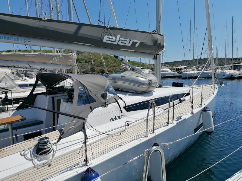Photo #14 - Elan E5 (LINA 2020 (new sails 2024., air condition)) in Primosten - 19716