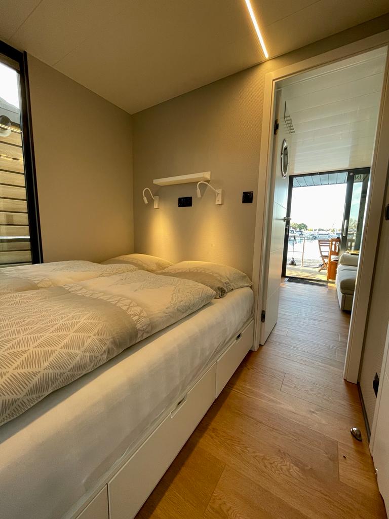 Photo #14 - Houseboat (La Marre Plus & Lamre M) (Hamburg) in Kinrooi - 21760
