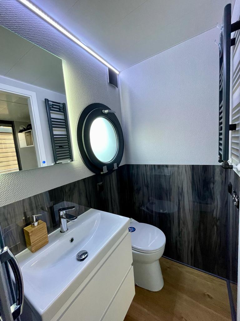 Photo #12 - Houseboat (La Marre Plus & Lamre M) (Hamburg) in Kinrooi - 21760