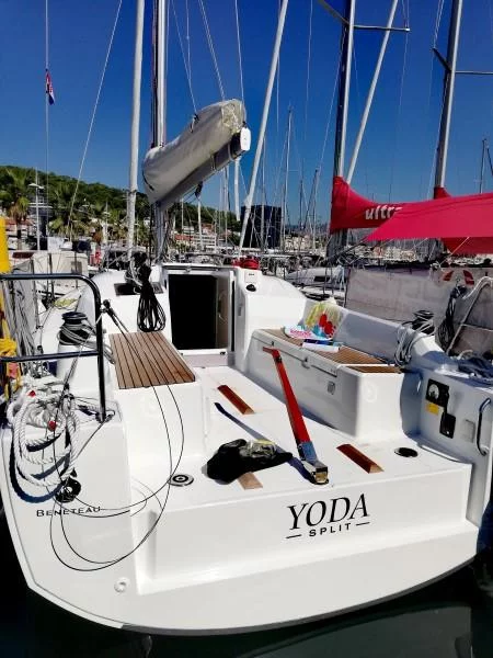 Oceanis 30.1 (YODA)  - 4