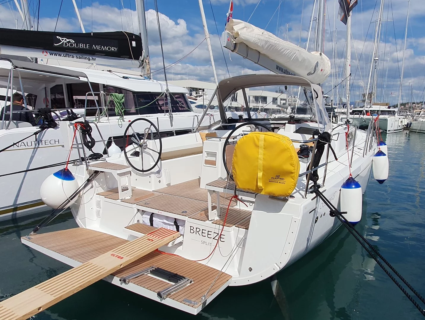 Oceanis 37.1 (BREEZE)  - 16