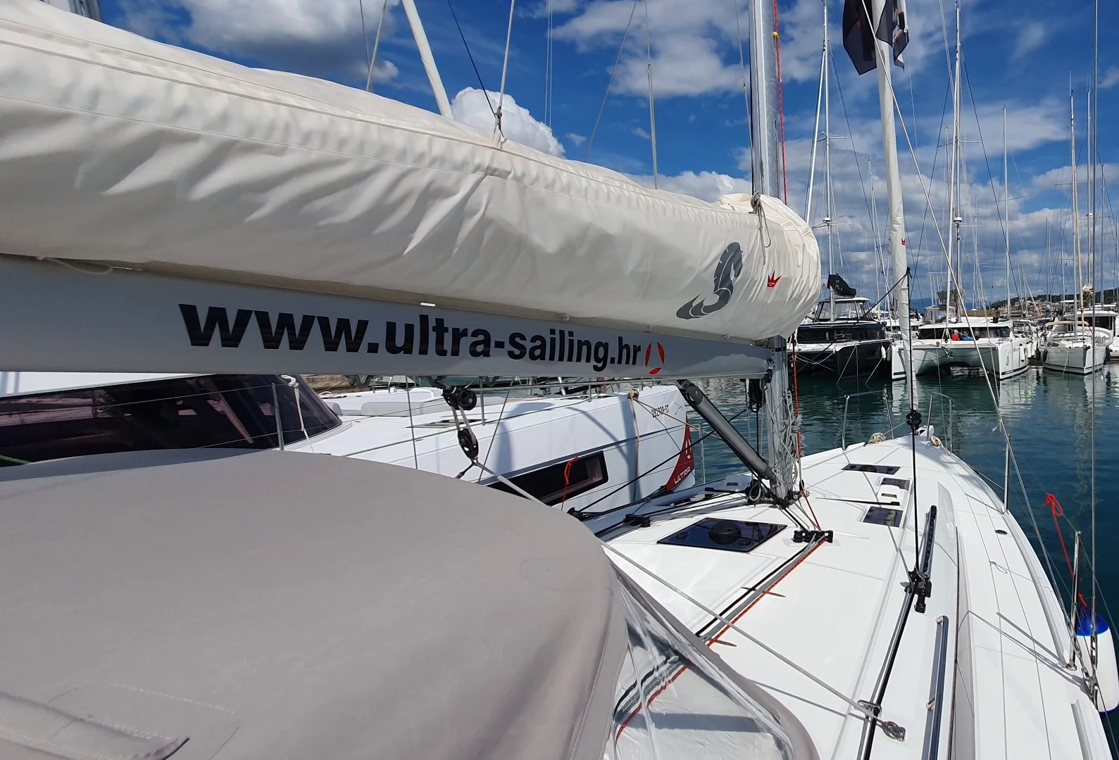 Oceanis 37.1 (BREEZE)  - 17