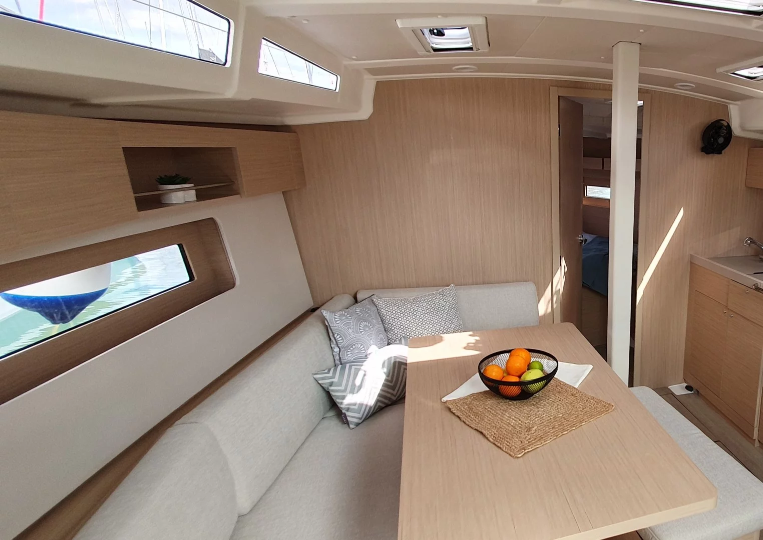 Oceanis 37.1 (BREEZE)  - 2