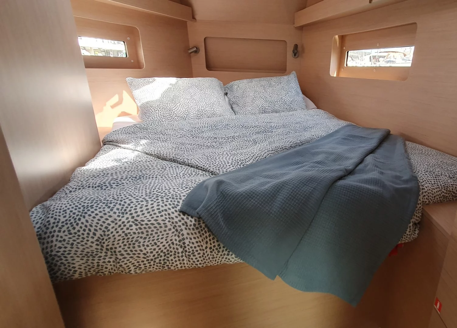 Oceanis 37.1 (BREEZE)  - 12