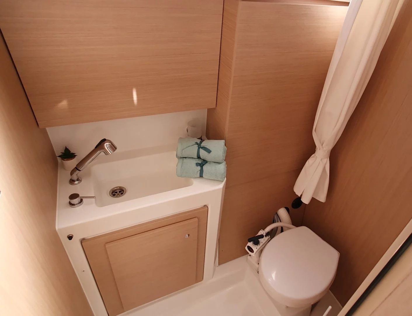 Oceanis 37.1 (BREEZE)  - 13